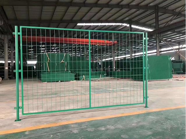 公路護(hù)欄網(wǎng)